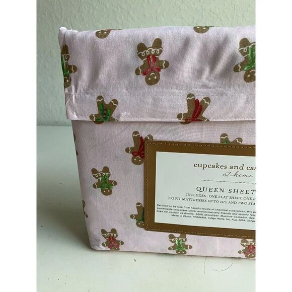 Cupcakes and Cashmere Gingerbread Cookies Christmas QUEEN SIZE Sheet Set Pink - Picture 9 of 12
